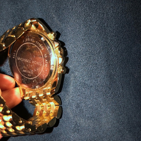 Gold Michael Kors Watch - Picture 4 of 5